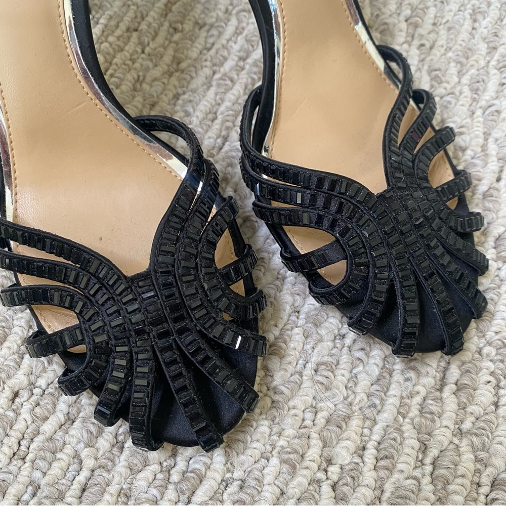 Jewel Badgley Mischka Black Strappy Sandal Size 8 - Picture 5 of 9